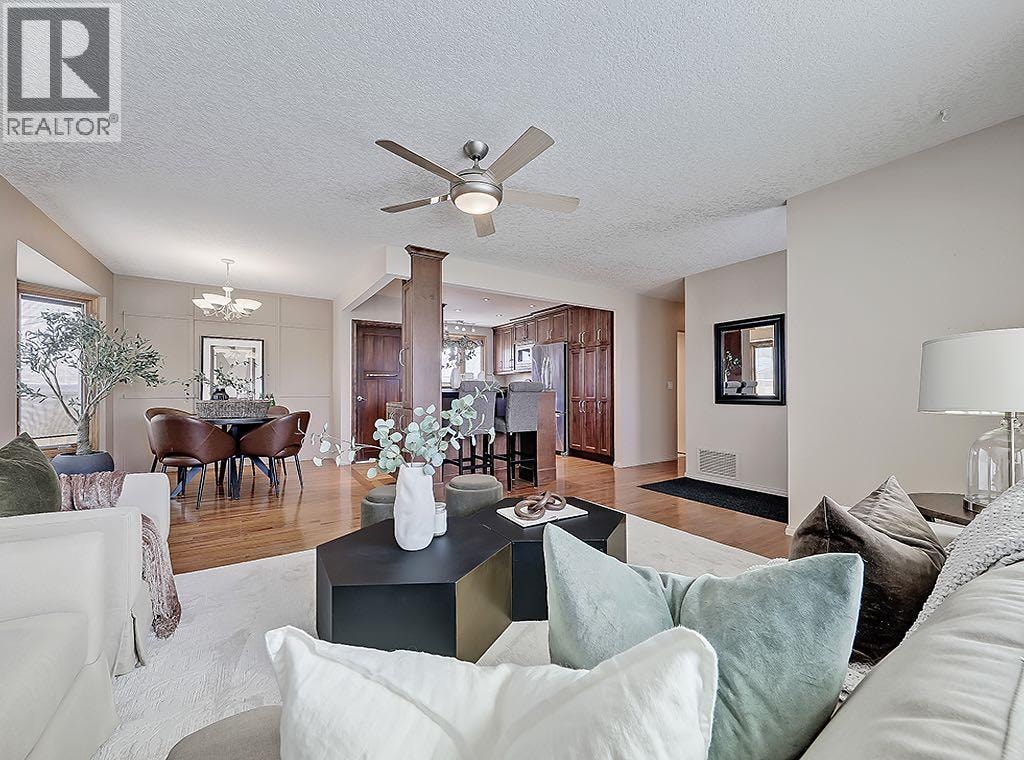 44 Granlea Place SW — photo 5