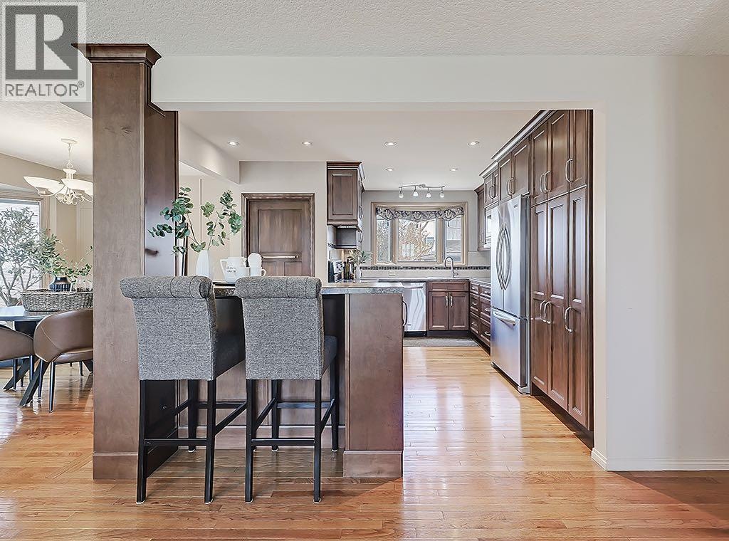 44 Granlea Place SW — photo 8