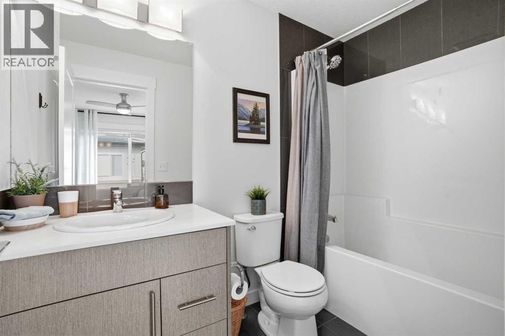 70, 111 Rainbow Falls Gate — photo 26