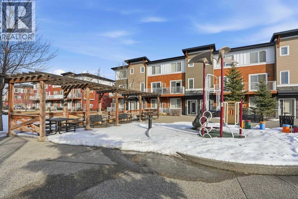 70, 111 Rainbow Falls Gate — photo 32