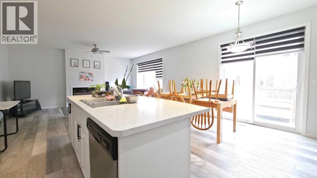 113 Cityspring Manor NE — photo 4