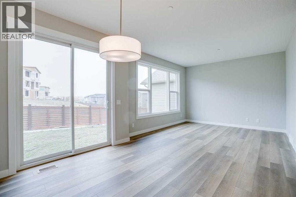 77 Calhoun Crescent NE — photo 5