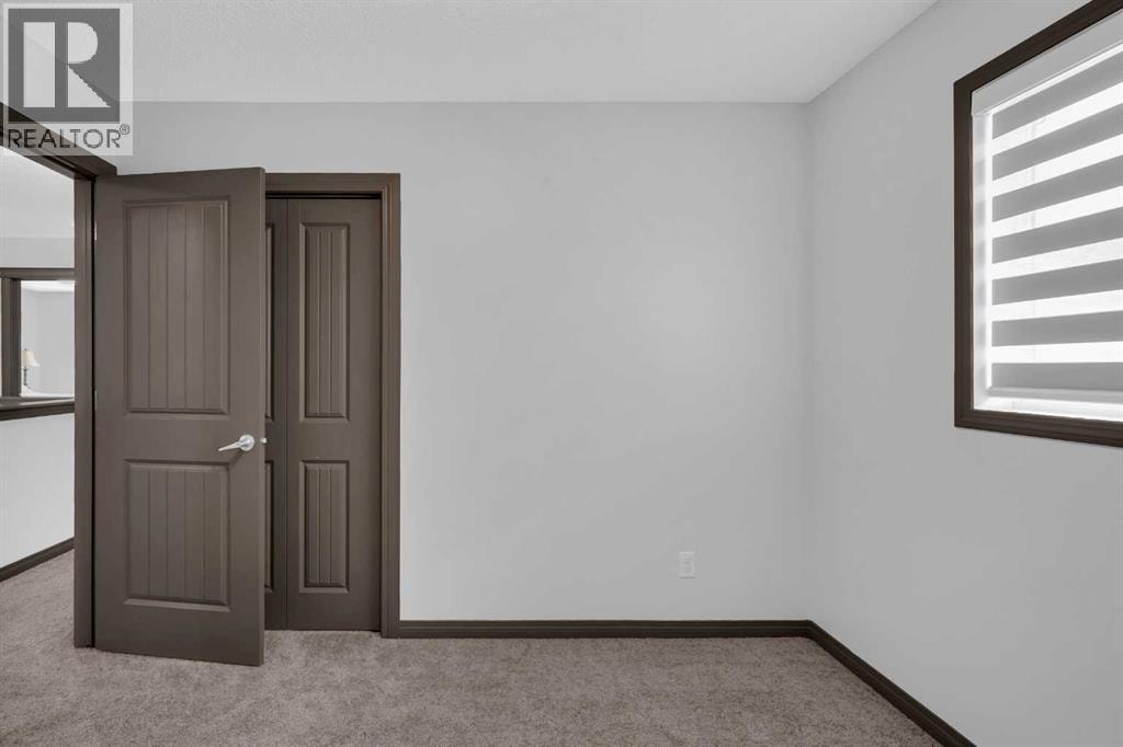 1121 Kingston Crescent SE — photo 27