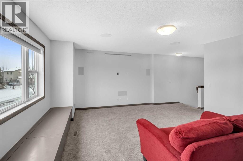 1121 Kingston Crescent SE — photo 24