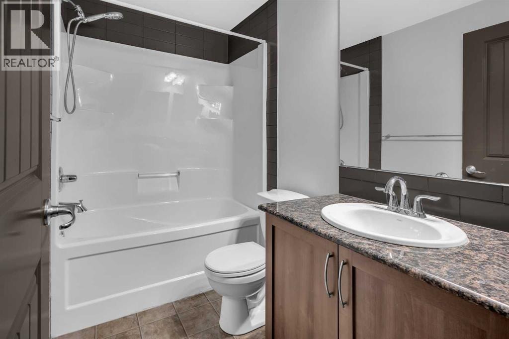 1121 Kingston Crescent SE — photo 46