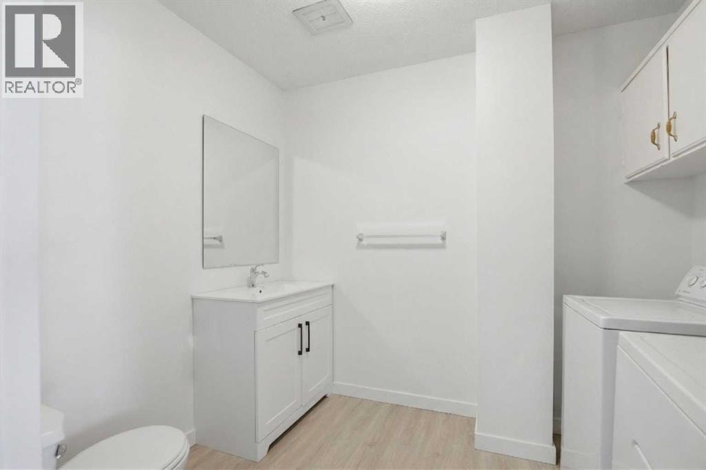 6335 24 Avenue NE — photo 12