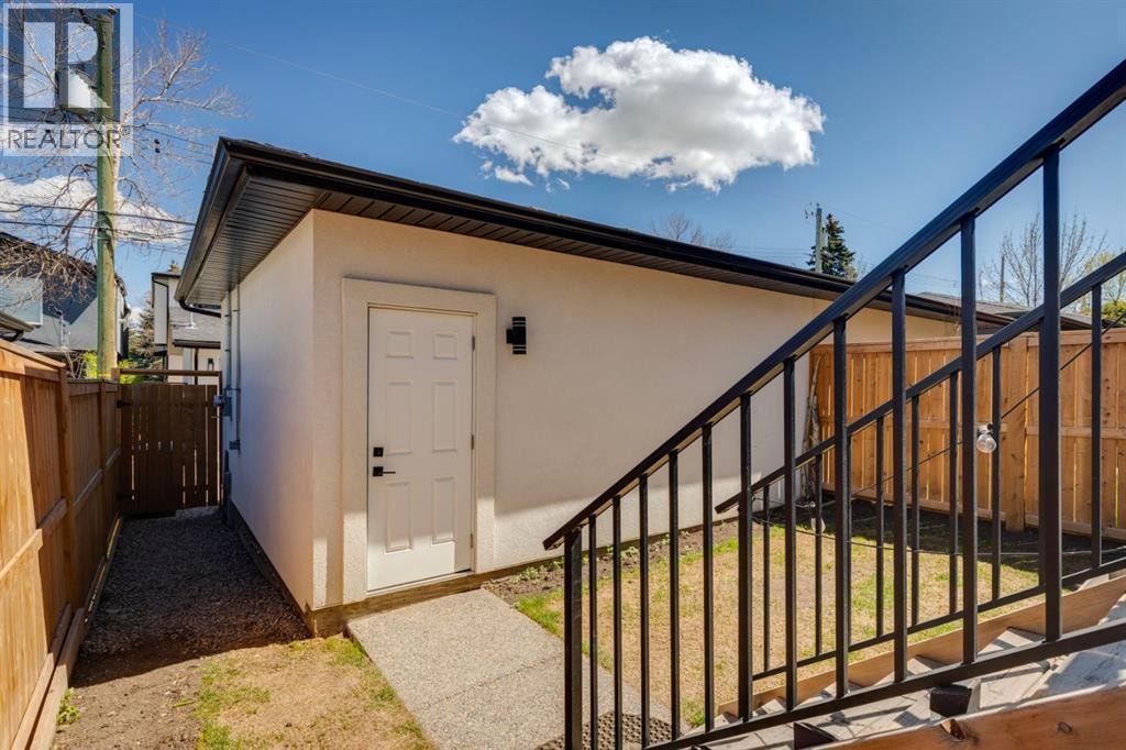 1424 27 Street SW — photo 32