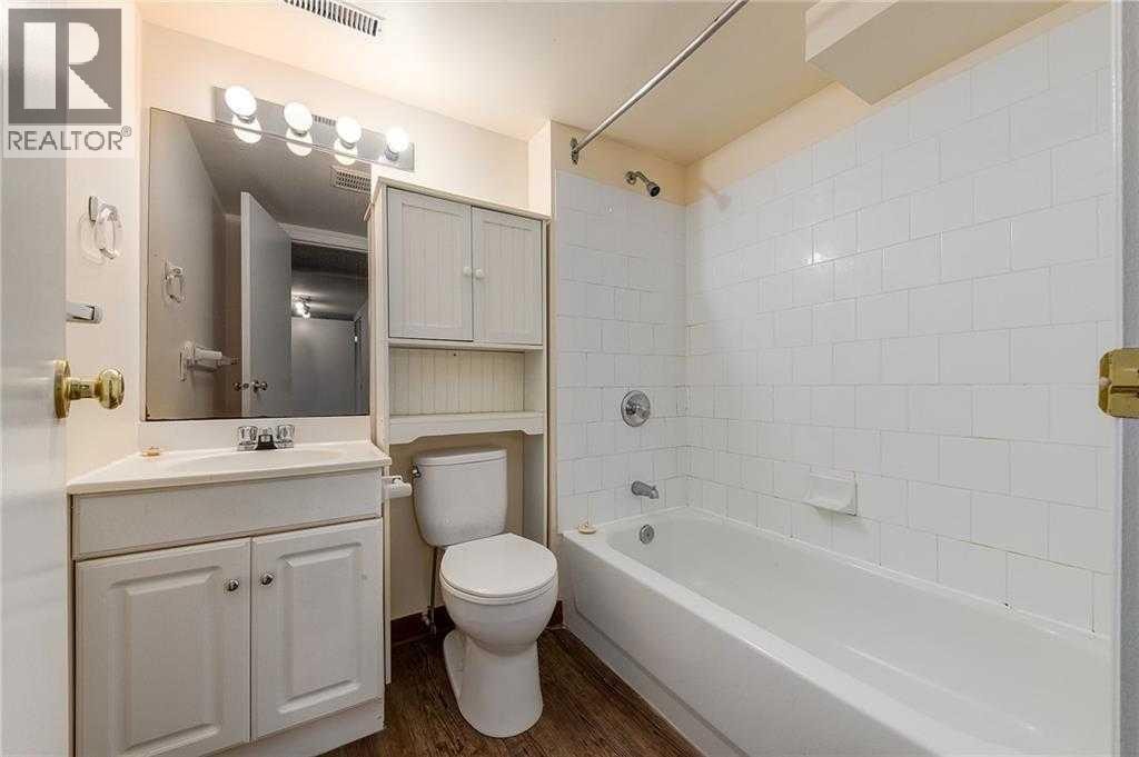 639 18 Avenue NE — photo 19
