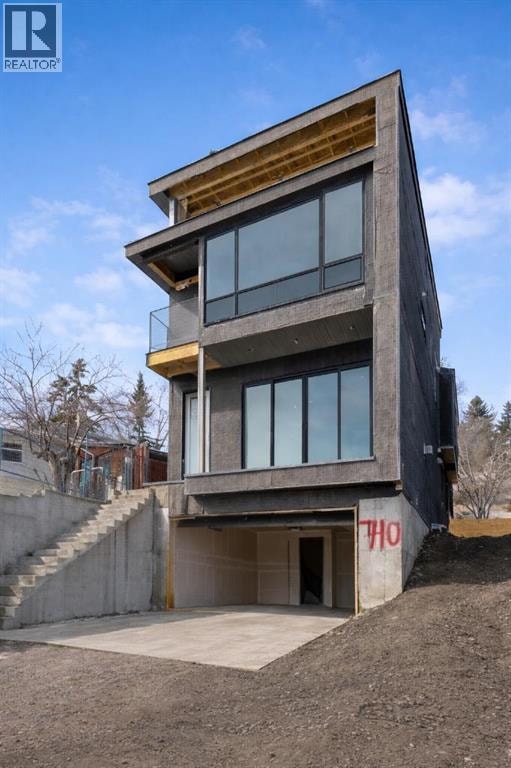 710 Bridge Crescent NE — photo 8
