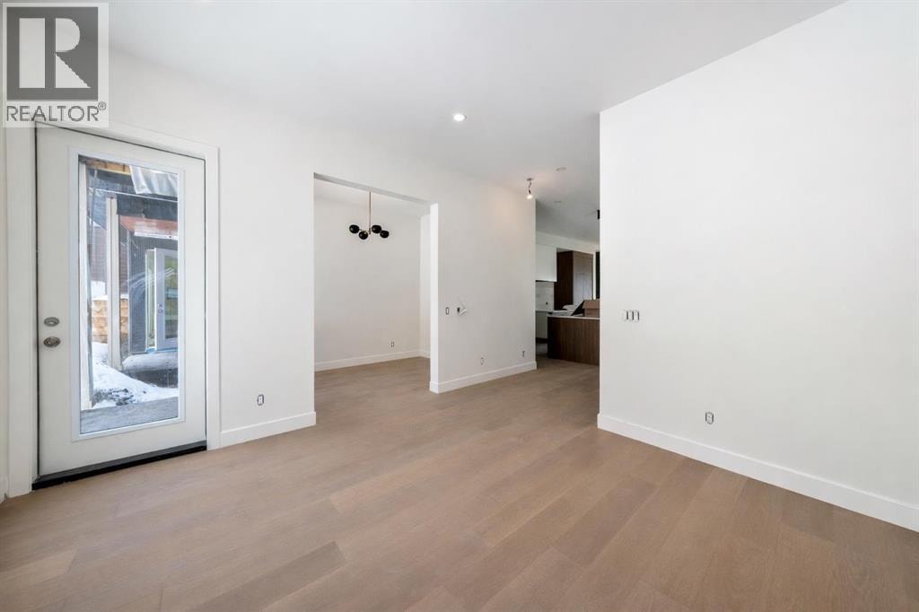 710 Bridge Crescent NE — photo 10