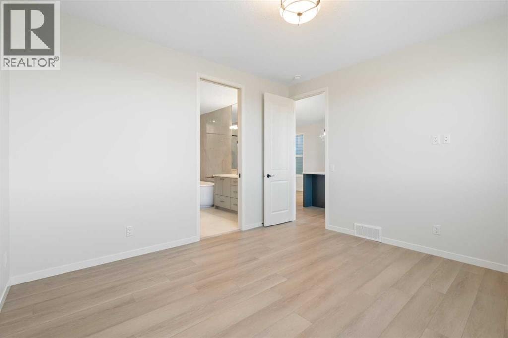 147 Marmot Grove NW — photo 21