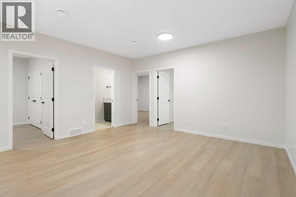 147 Marmot Grove NW — photo 33