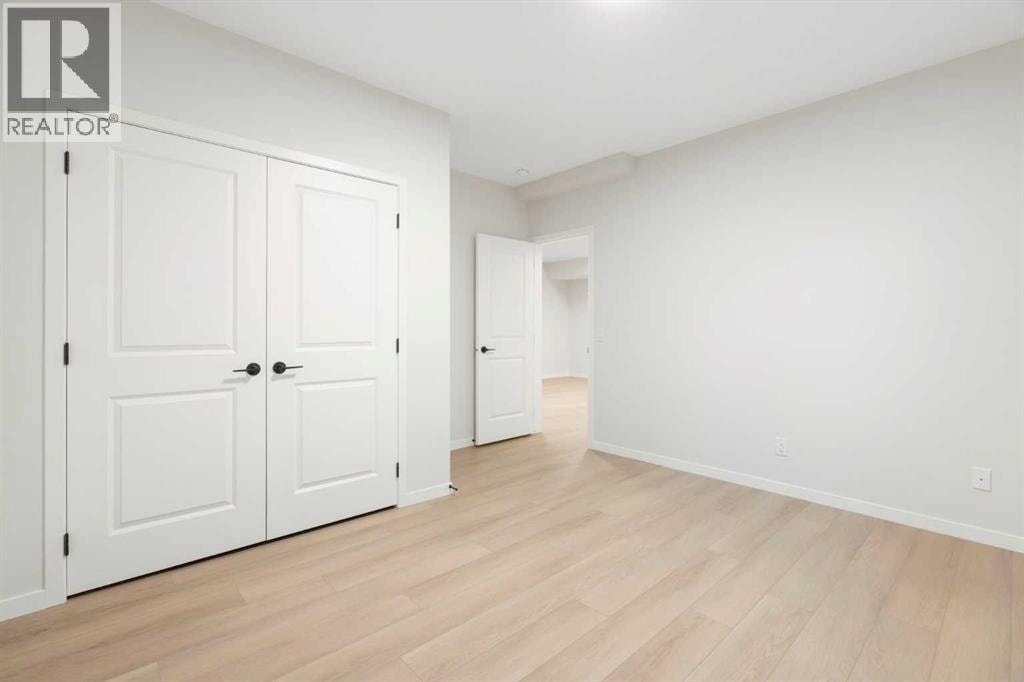 147 Marmot Grove NW — photo 38