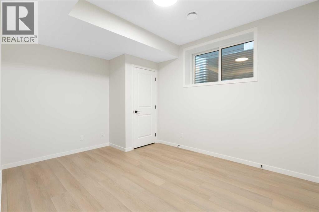 147 Marmot Grove NW — photo 40