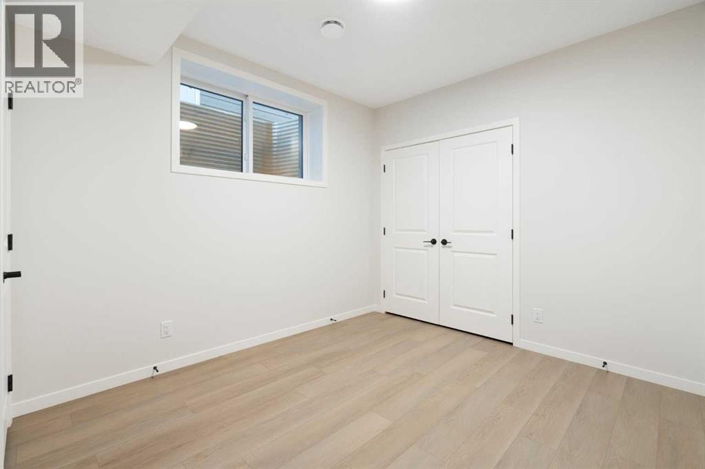 147 Marmot Grove NW — photo 41