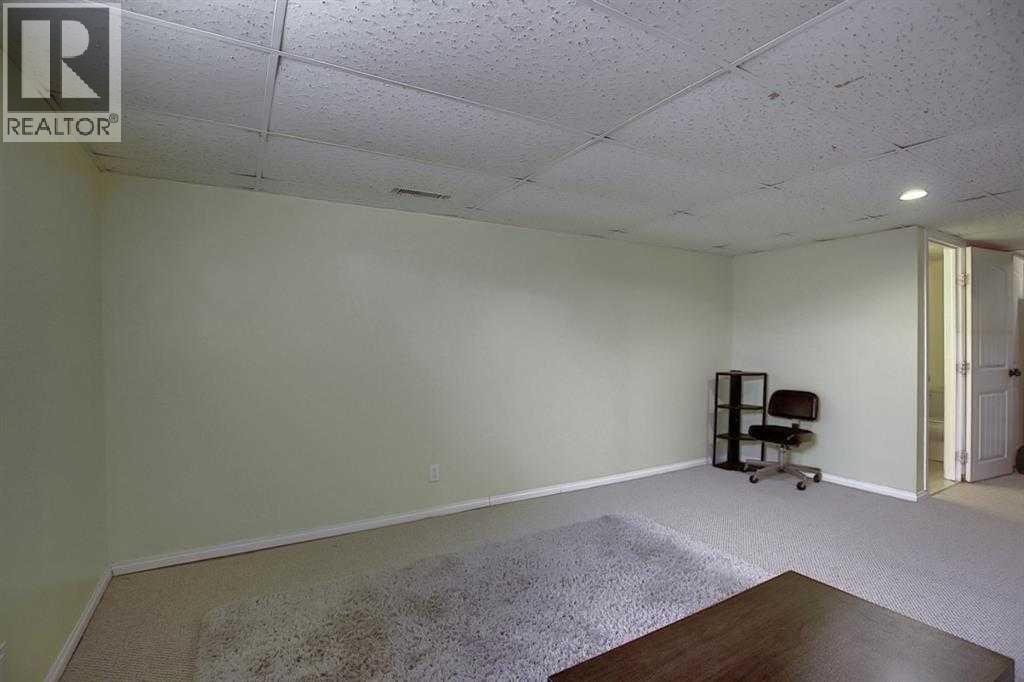 164 Faldale Close NE — photo 43