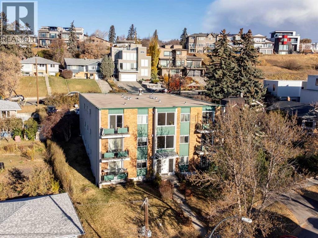 810 Drury Avenue NE — photo 3