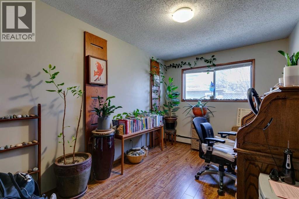 810 Drury Avenue NE — photo 14