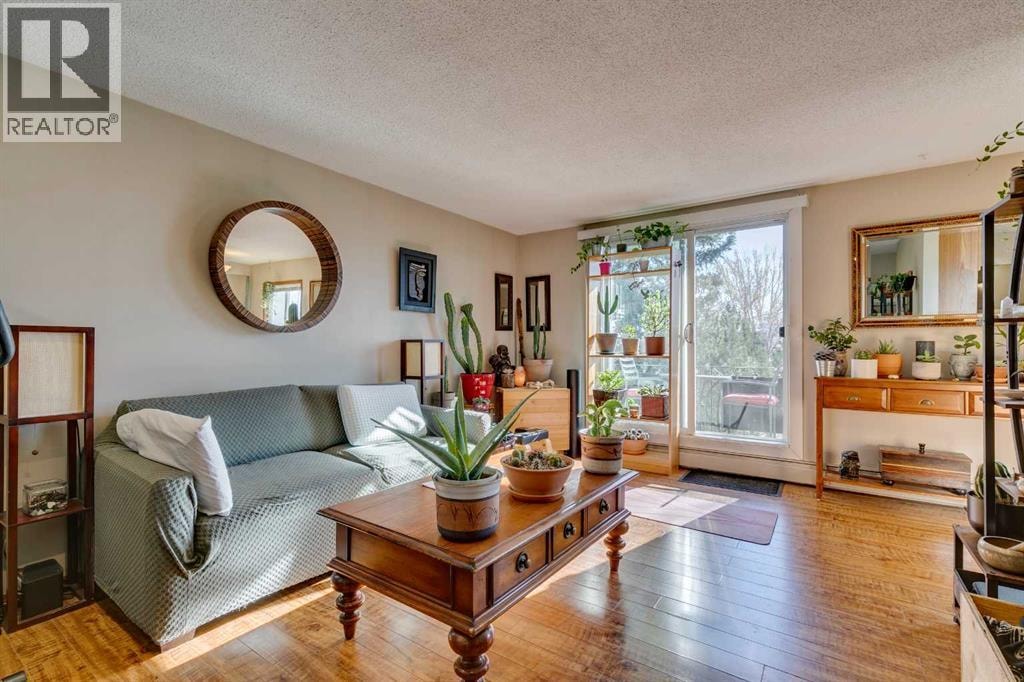 810 Drury Avenue NE — photo 8