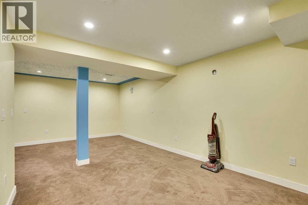 131 Martinridge Grove NE — photo 35