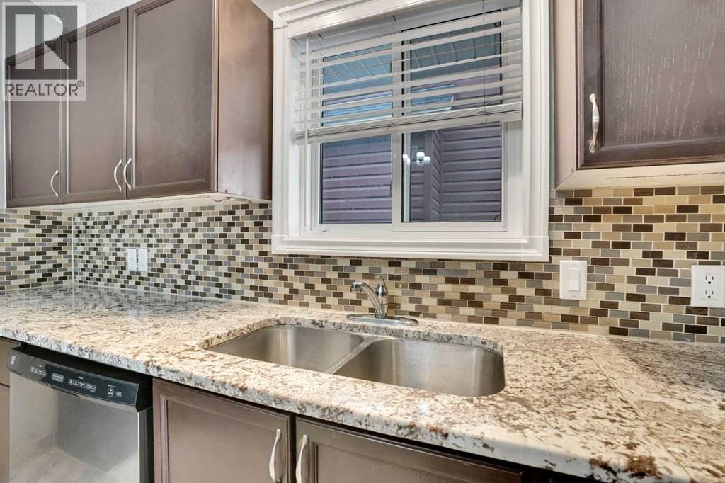 131 Martinridge Grove NE — photo 17