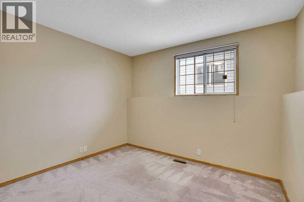 131 Martinridge Grove NE — photo 29