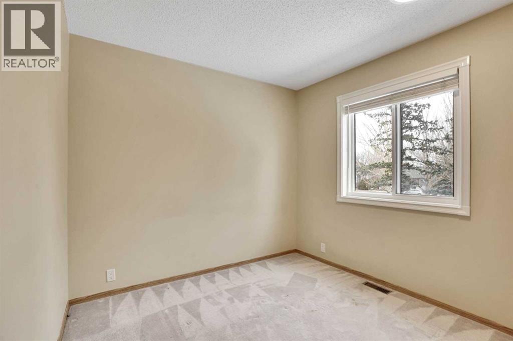 131 Martinridge Grove NE — photo 48