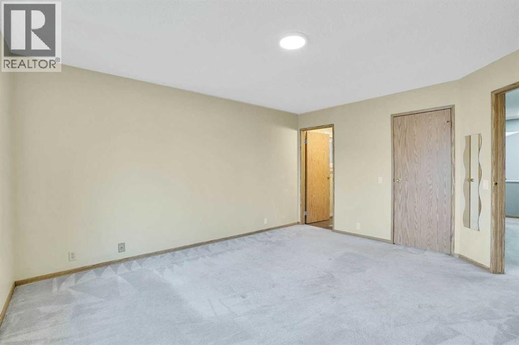 131 Martinridge Grove NE — photo 44