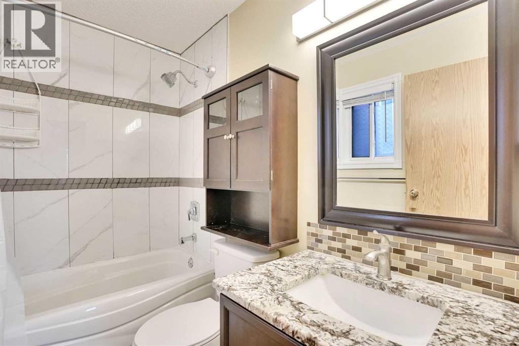 131 Martinridge Grove NE — photo 46