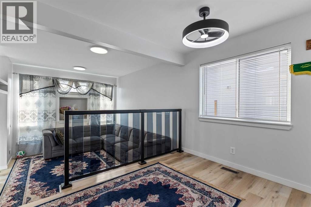 3806 Catalina Boulevard NE — photo 16