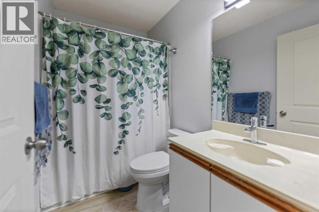 3806 Catalina Boulevard NE — photo 23