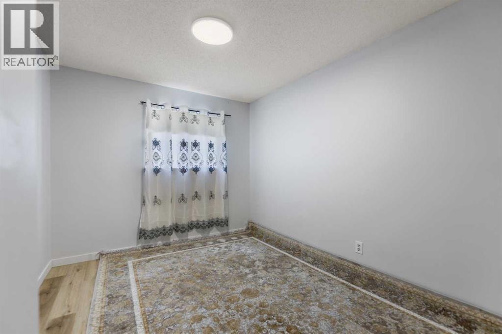 3806 Catalina Boulevard NE — photo 24