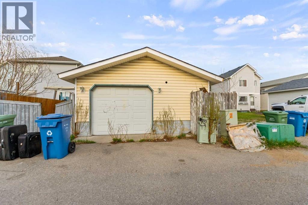 3806 Catalina Boulevard NE — photo 31