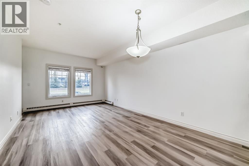 120, 60 Royal Oak Plaza NW — photo 11