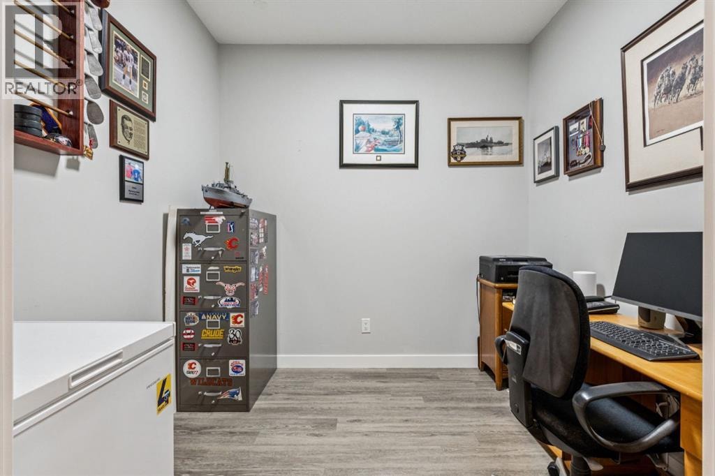 1402, 95 Burma Star Road SW — photo 15