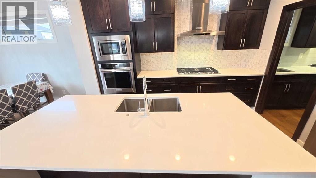 144 RED EMBERS Square NE — photo 12