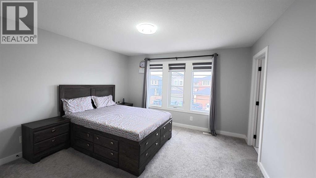 144 RED EMBERS Square NE — photo 34