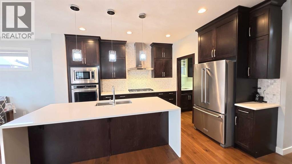 144 RED EMBERS Square NE — photo 5
