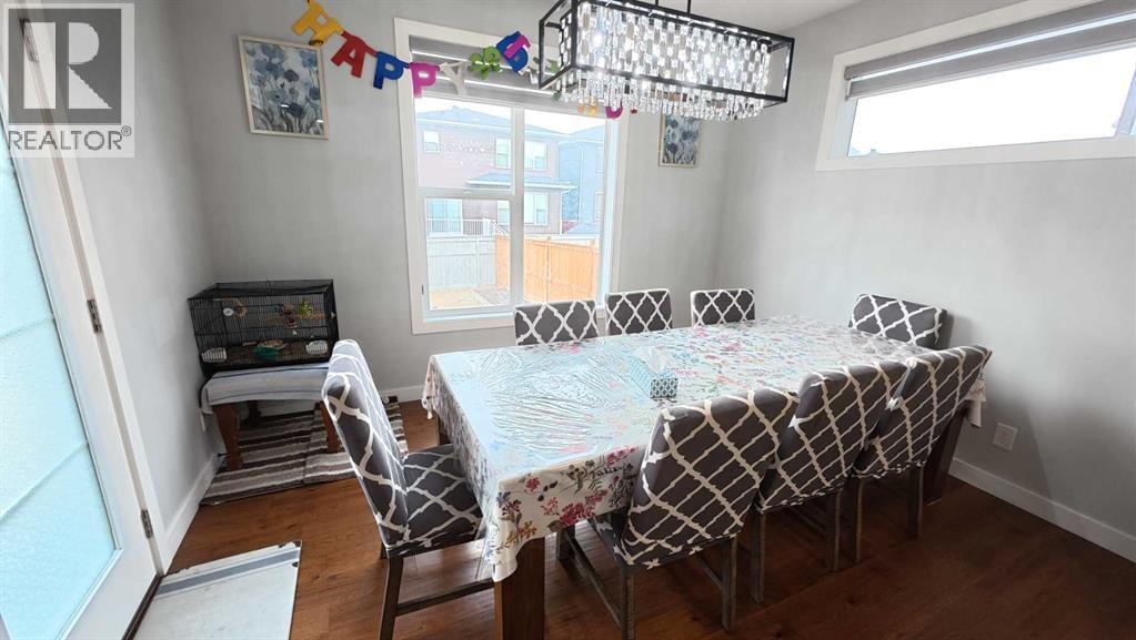 144 RED EMBERS Square NE — photo 14