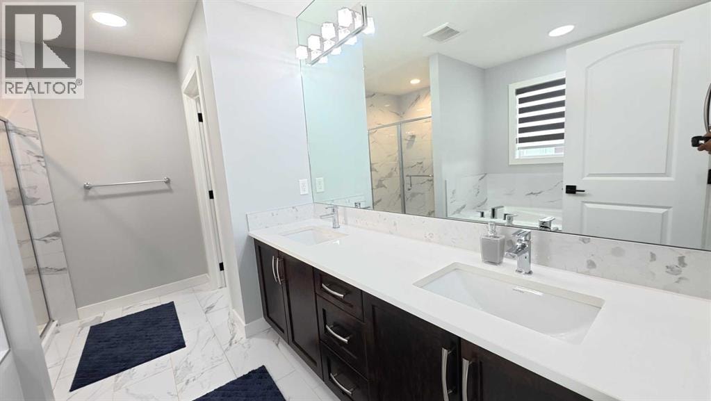144 RED EMBERS Square NE — photo 30
