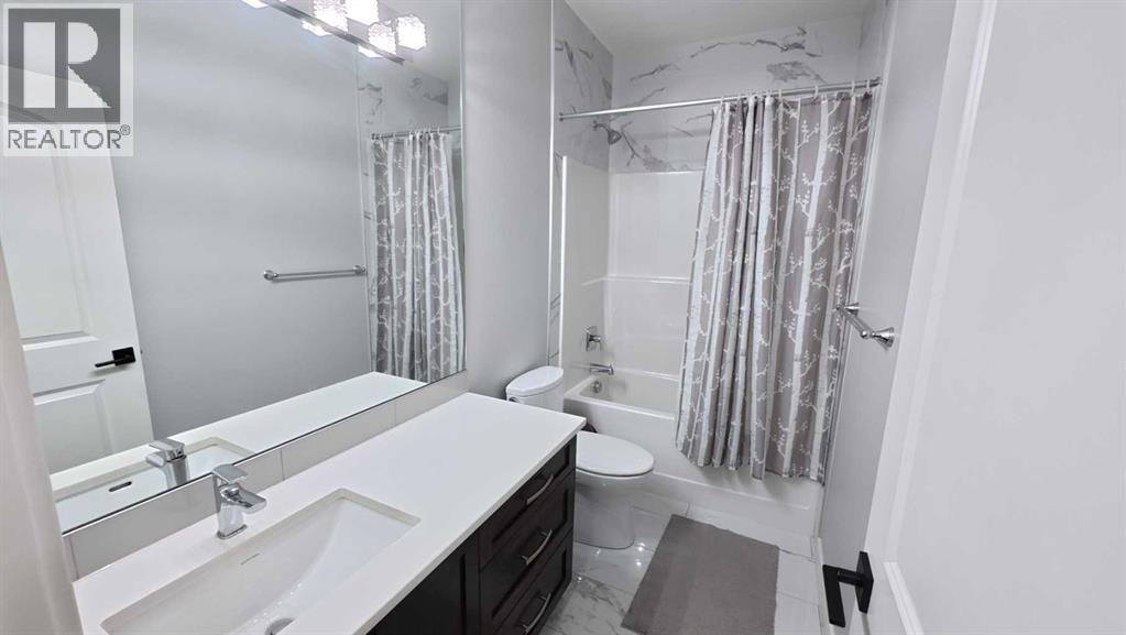 144 RED EMBERS Square NE — photo 25