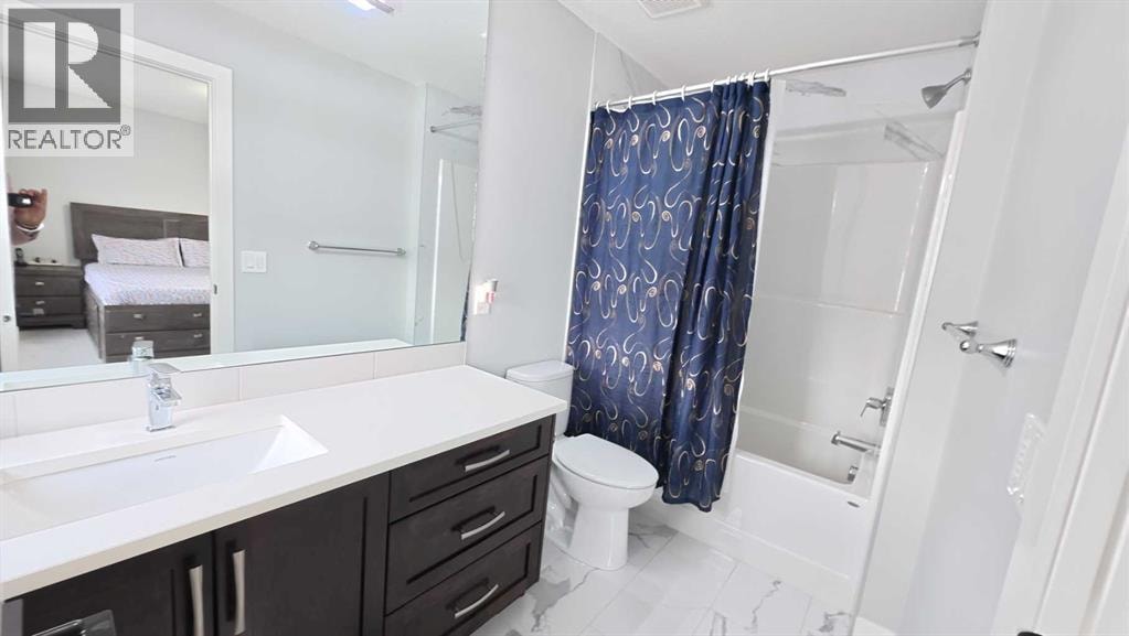 144 RED EMBERS Square NE — photo 36