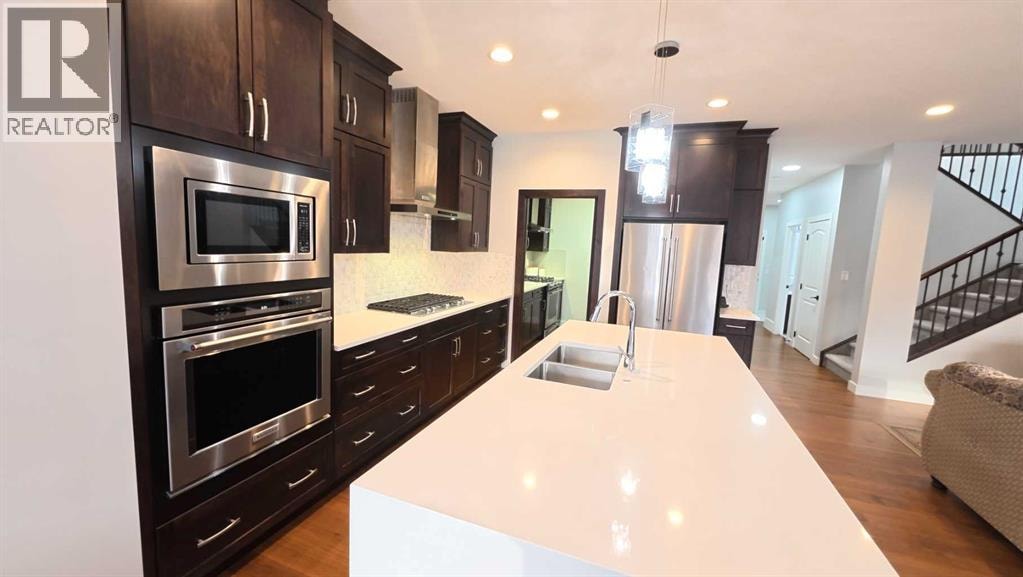 144 RED EMBERS Square NE — photo 17