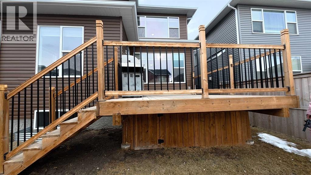 144 RED EMBERS Square NE — photo 48