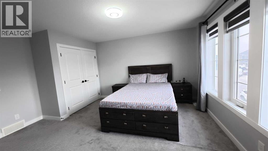 144 RED EMBERS Square NE — photo 35