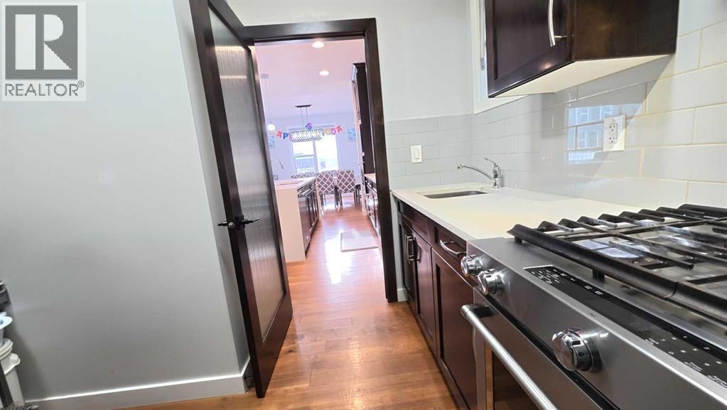 144 RED EMBERS Square NE — photo 20