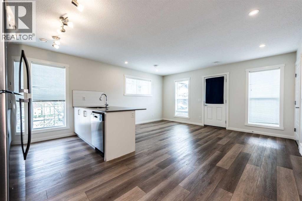 428 Cranbrook Square SE — photo 6