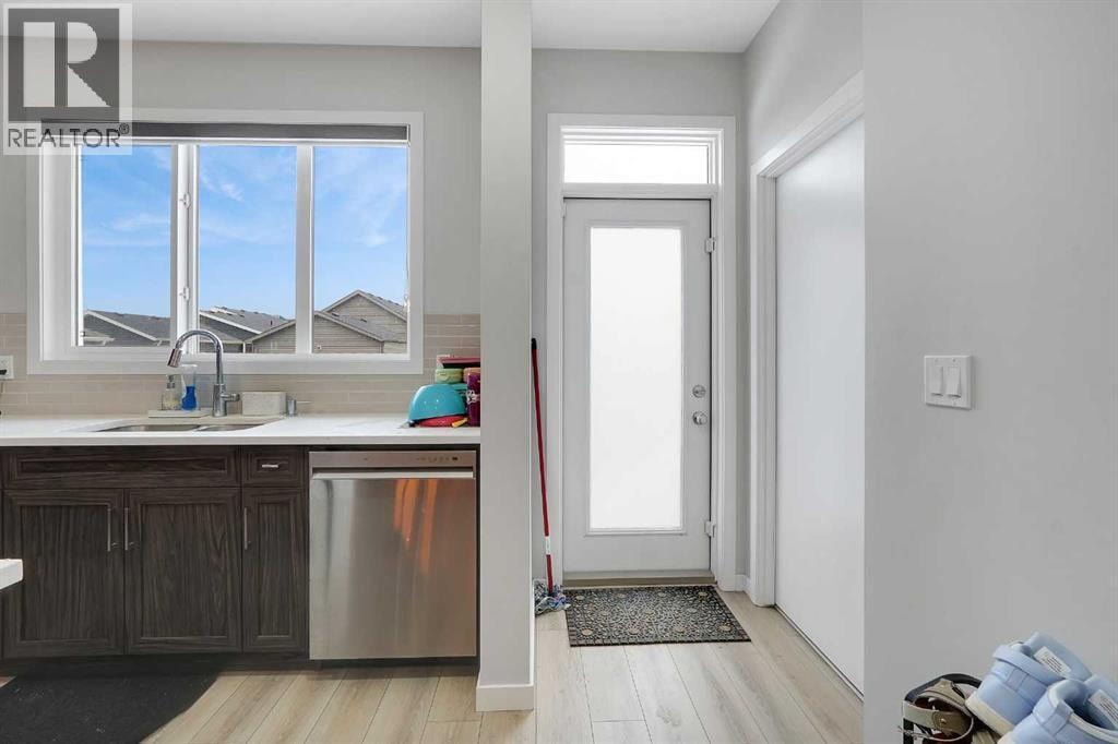 32 SETON Row SE — photo 9