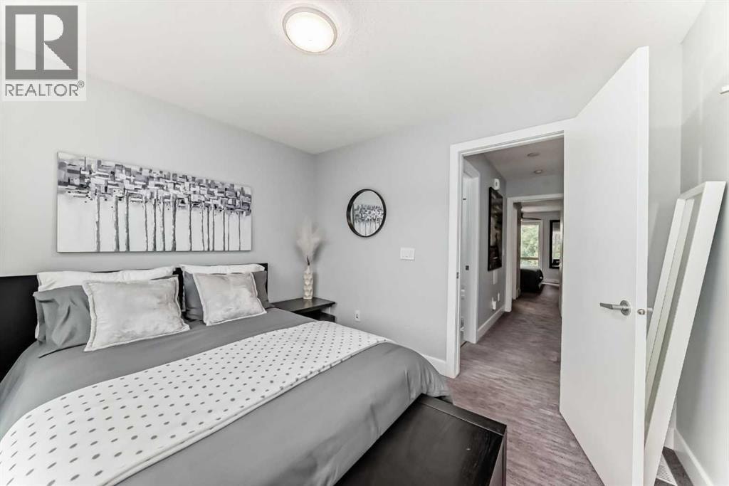 1606 36 Avenue SW — photo 33