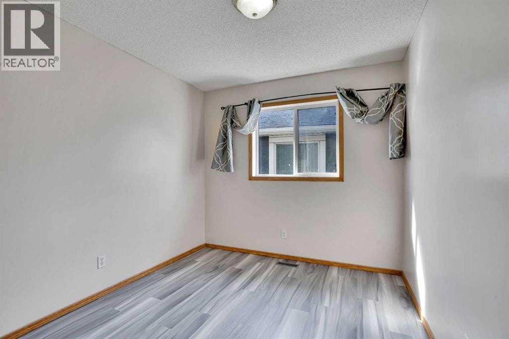 17 Taracove Crescent NE — photo 26